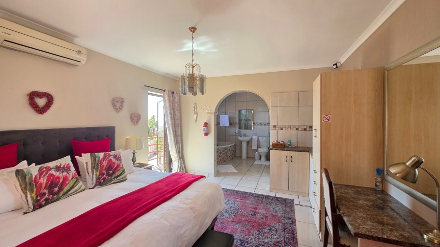 7 Bedroom Property for Sale in Vredenburg Western Cape